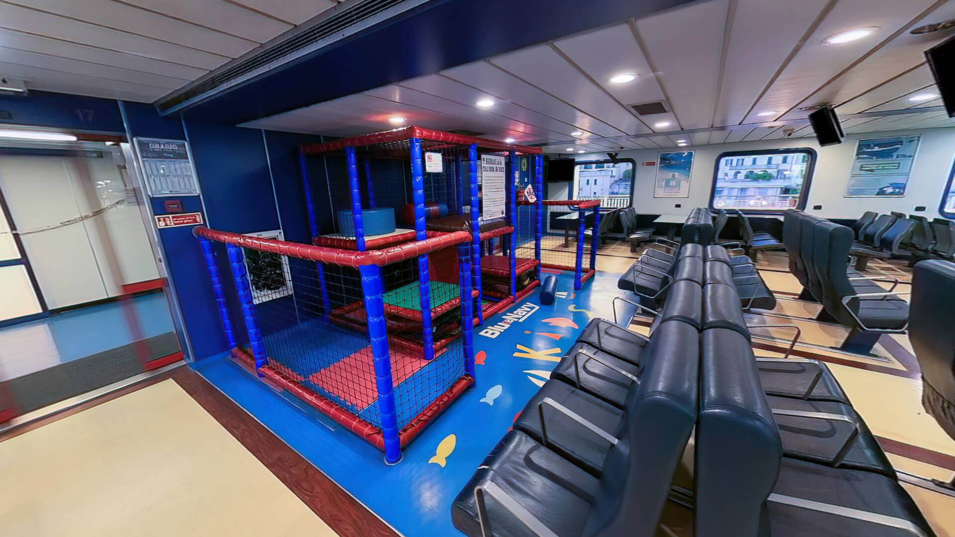 Area bimbi traghetti Blu Navy Piombino isola Elba