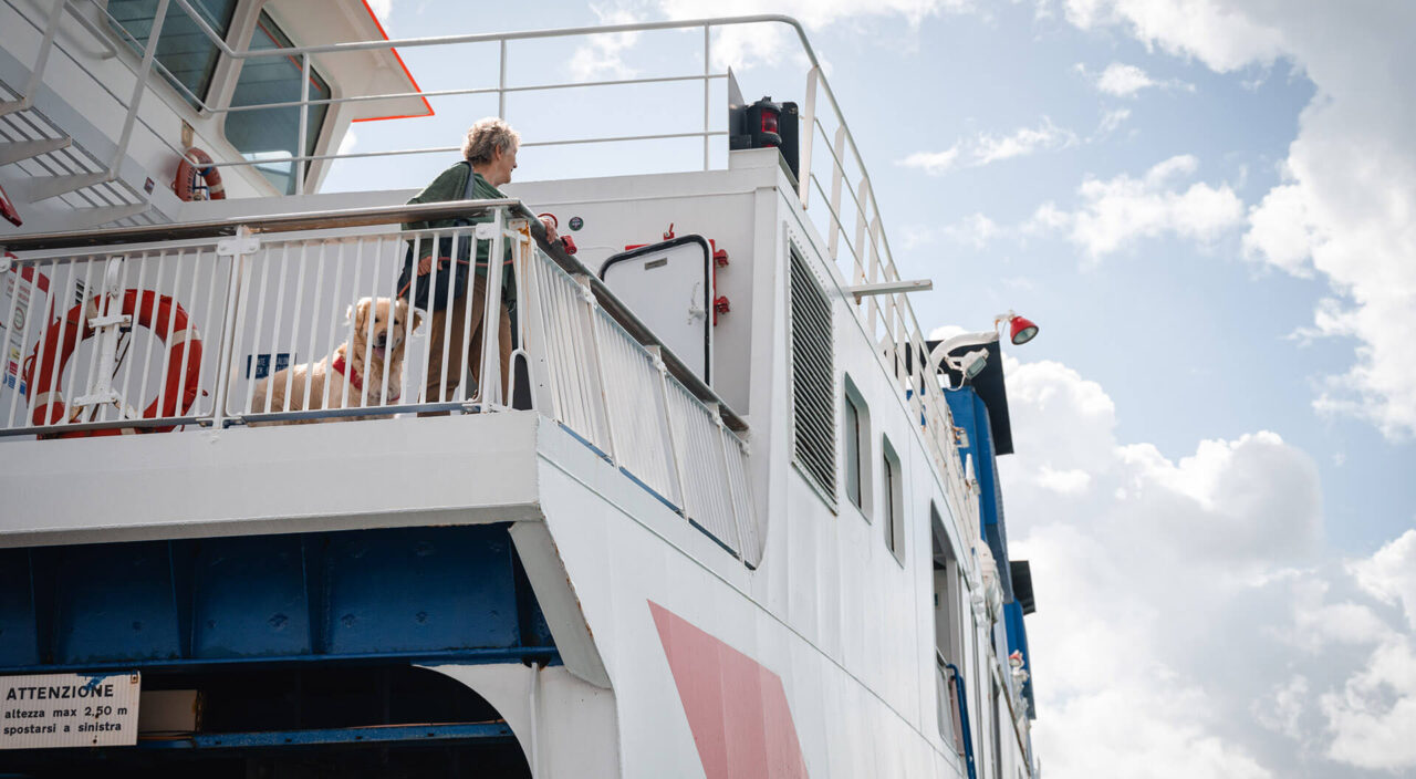 Boxer a bordo traghetto per Elba