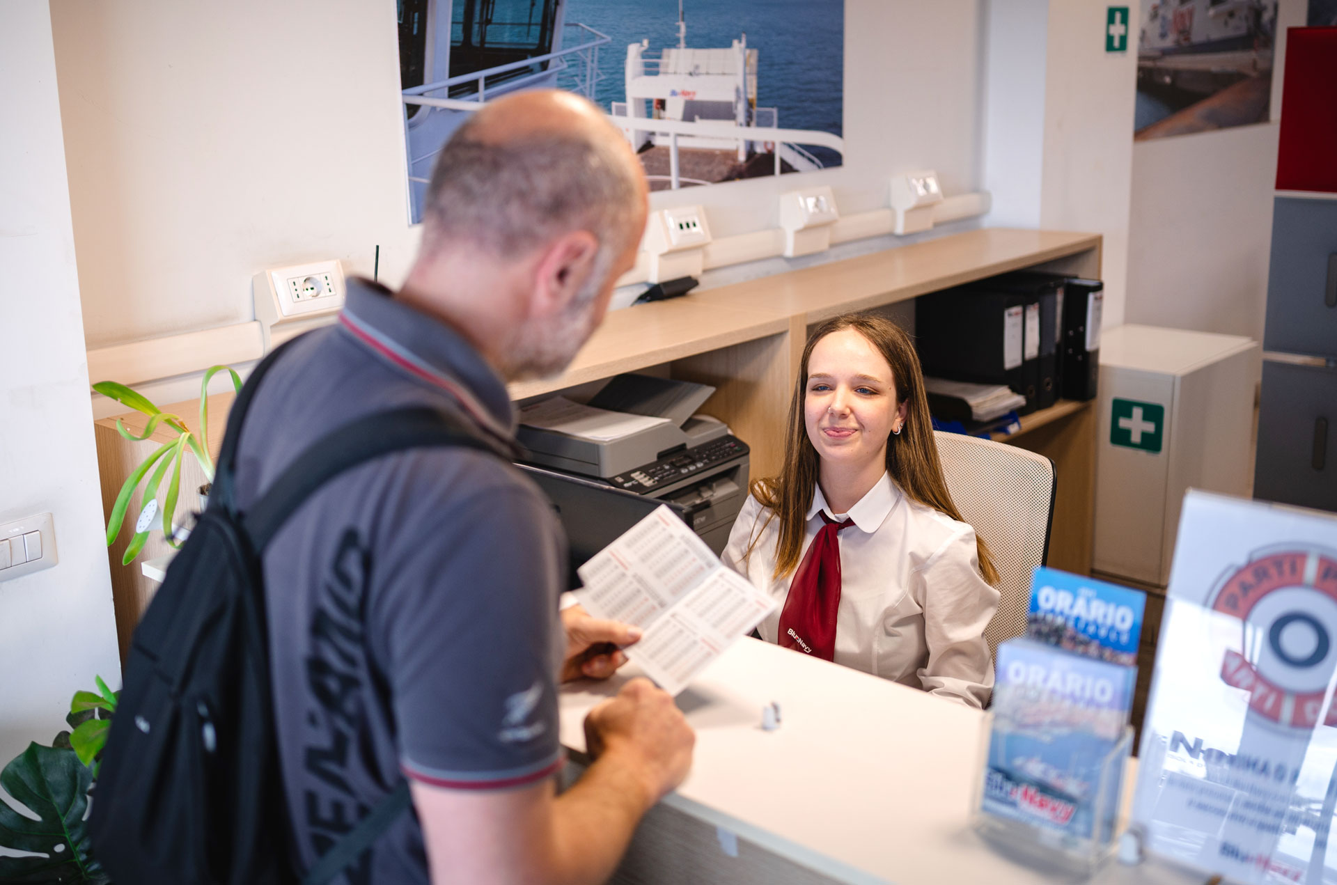 Contatti e Recapiti Blu Navy Traghetti