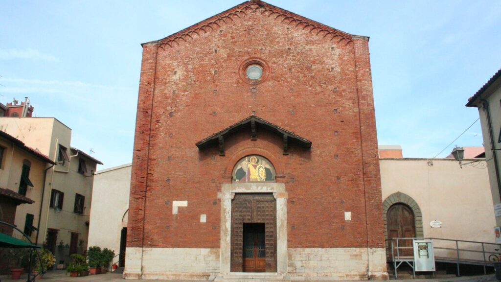 Piombino chiesa sant antimo Elba con Blu Navy