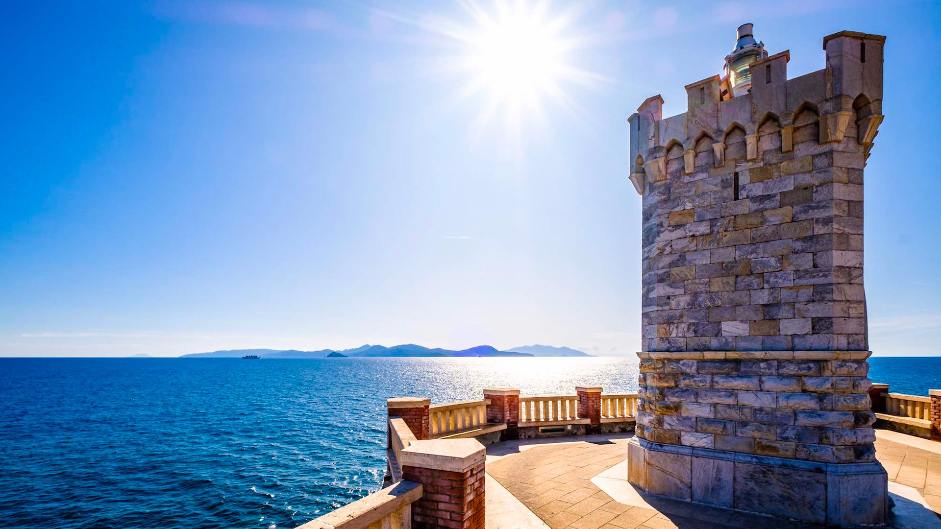 Piombino piazza bovio Elba con Blu Navy