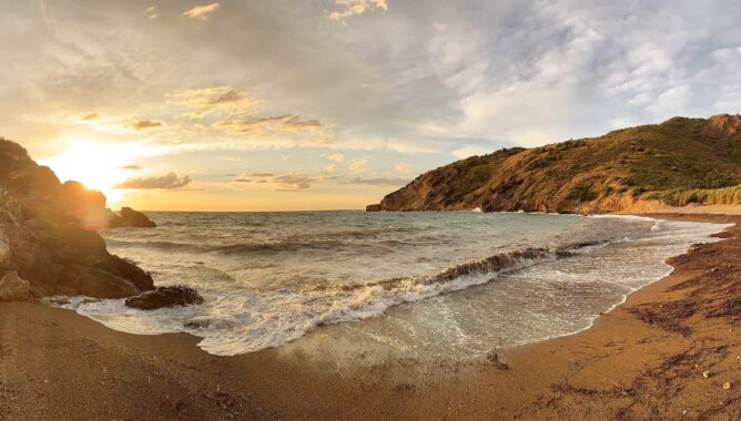 Spiaggia Isola Elba con Blu Navy Traghetti