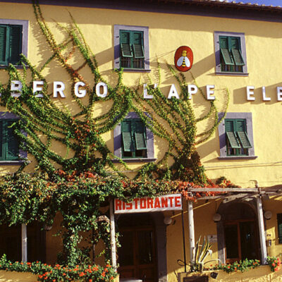 hotel ape elbana con BluNavy traghetti