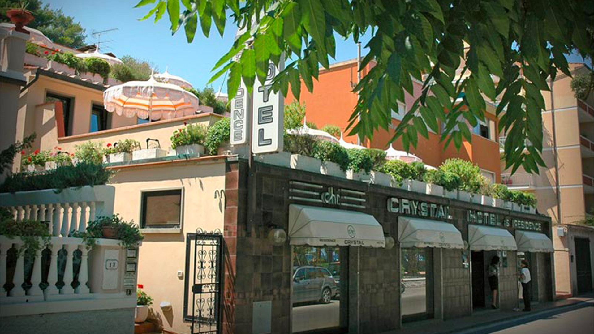 hotel crystal con BluNavy traghetti