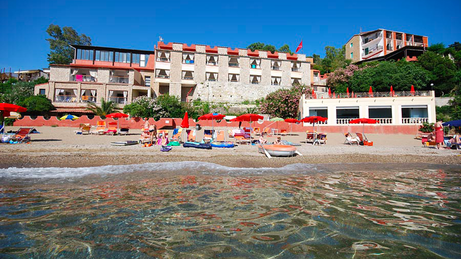 hotel la scogliera con BluNavy traghetti