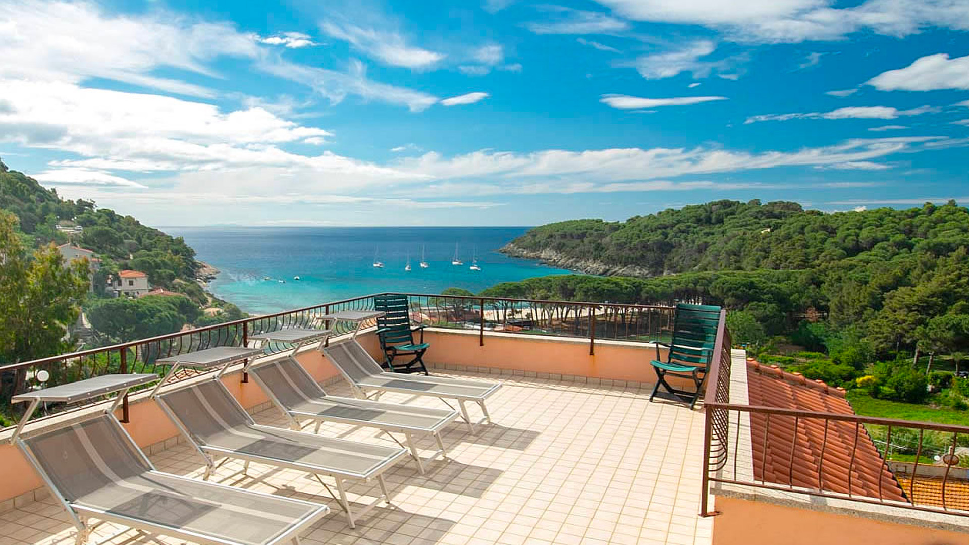 hotel lo scirocco con BluNavy traghetti