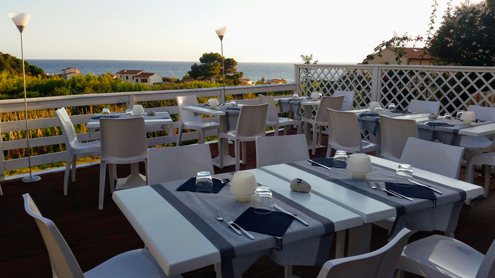 hotel logliera con BluNavy traghetti