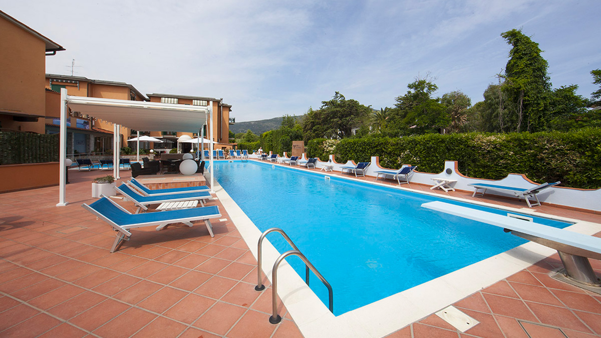 hotel tre colonne con BluNavy traghetti