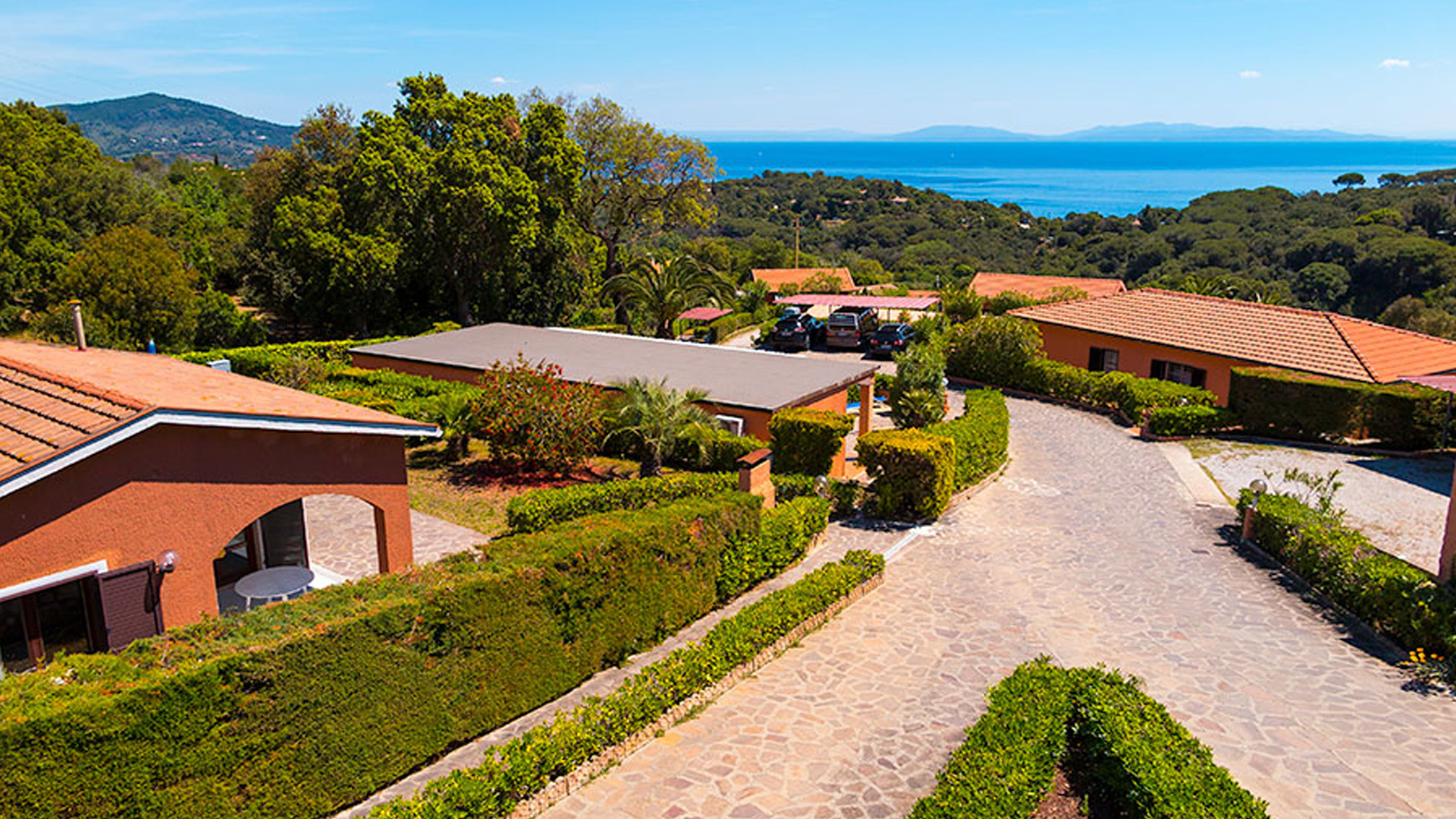 residence belvedere con BluNavy traghetti