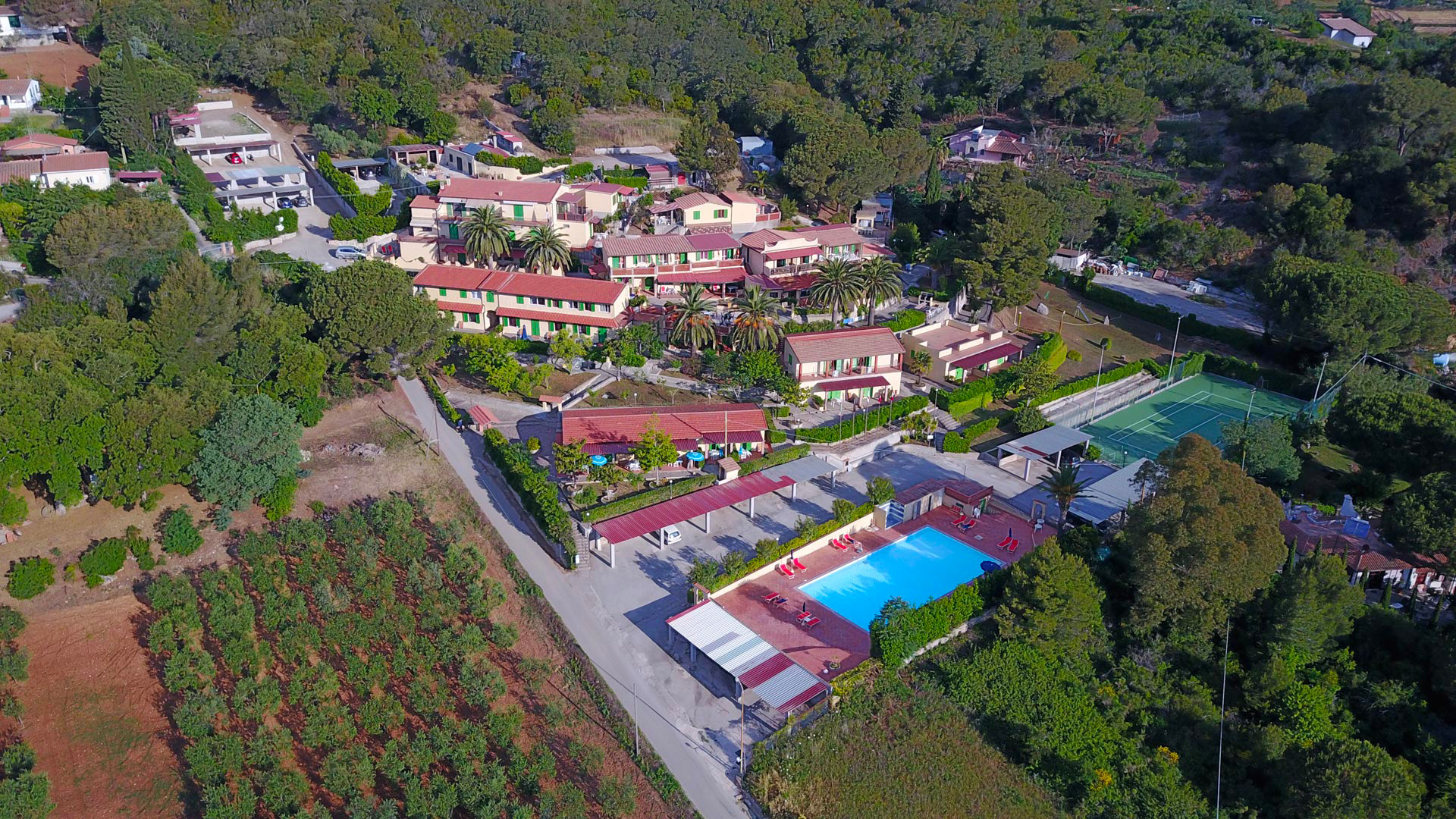 residence la valdana con BluNavy traghetti