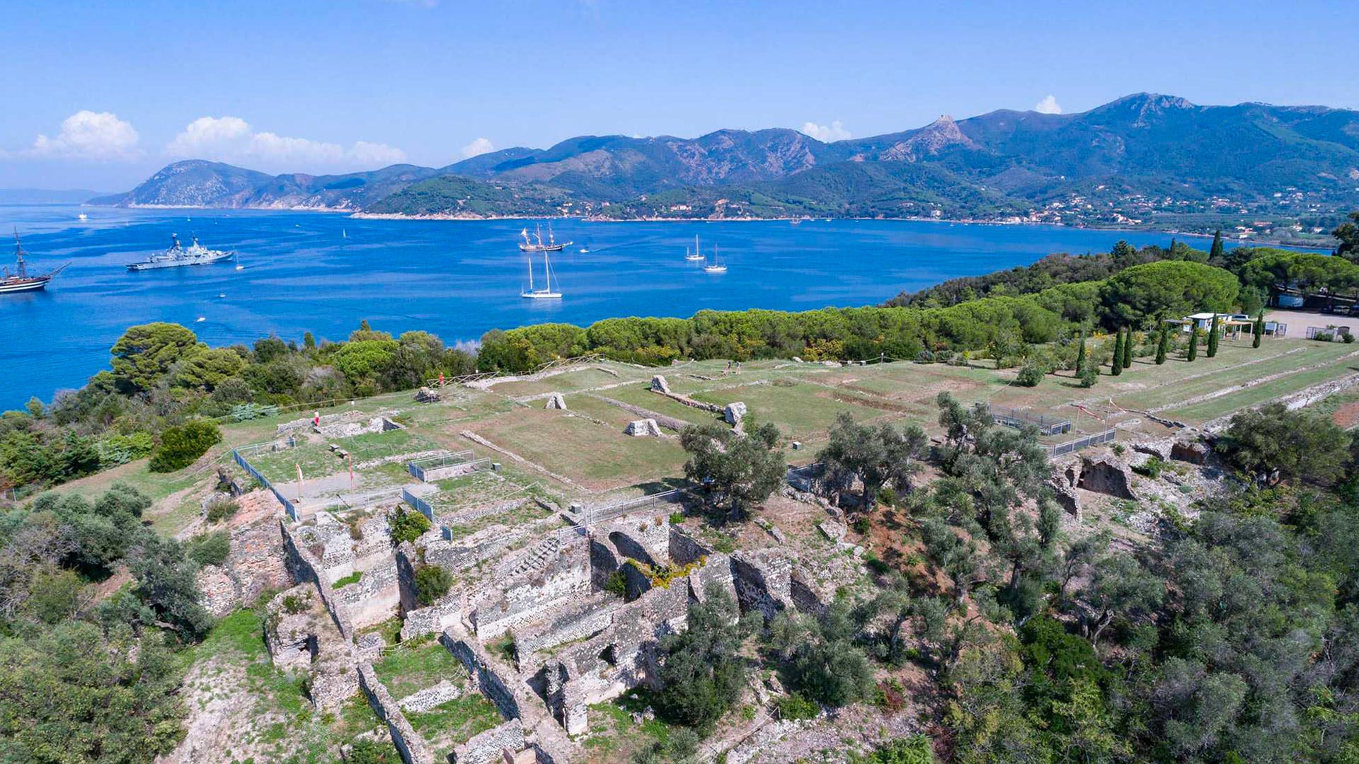 villa romana delle grotte Elba con Blu Navy